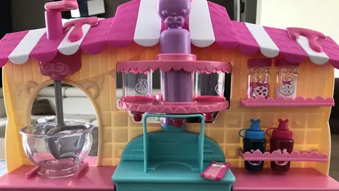 Num Noms Snackables Silly Shakes Maker Playset