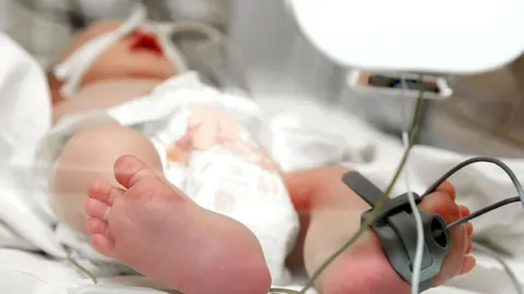Wanneer vroeggeboorte je treft en je baby in de couveuse moet