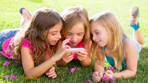 Eerste smartphone. Kind aan de smartphone? Met deze tips gaat het goed!