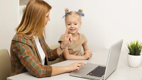 Hoe ga je om met kinderen die veel aandacht vragen?