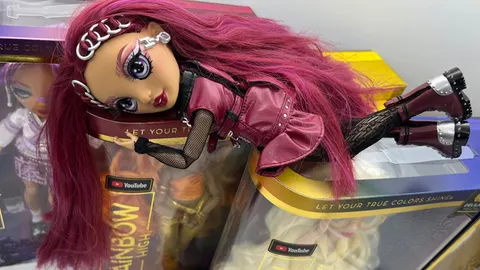 Maak kennis met de Rainbow High-modepoppen