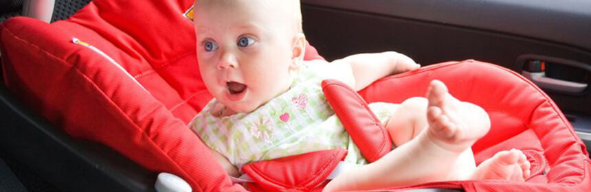 Laat nooit je kind in de auto achter!