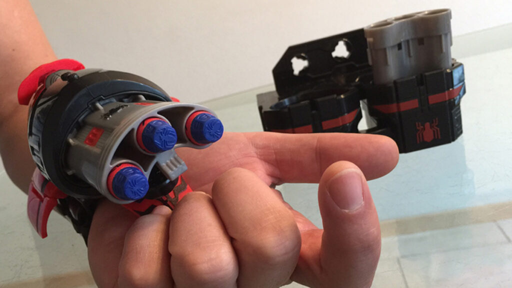 Schieten van uit de pols met Nerf Spider-Man Rapid Reload