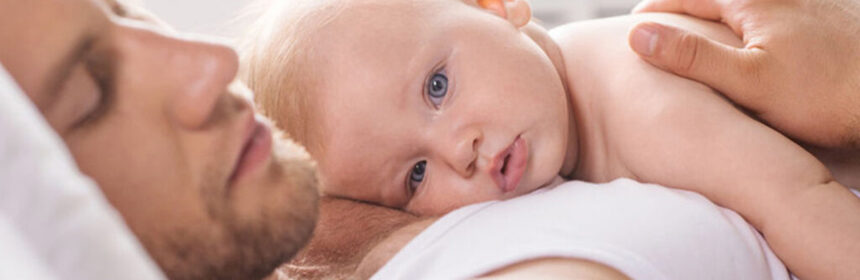 Aanraking, een zeer belangrijke levensbehoefte van baby's