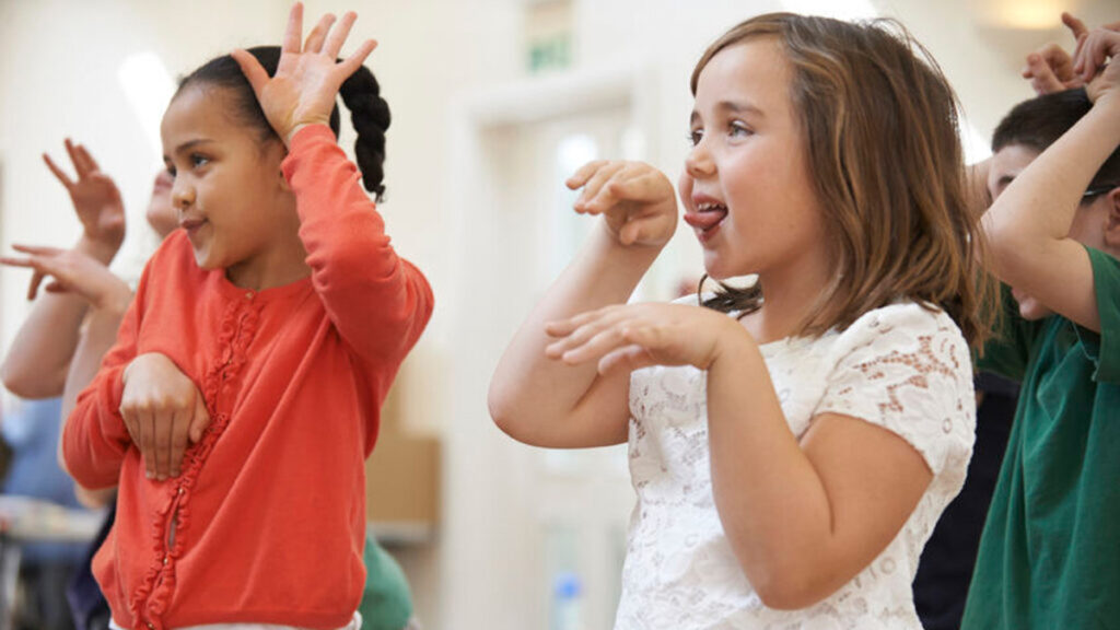 Beweegspelletjes: De leukste manier om te zingen, dansen en bewegen!