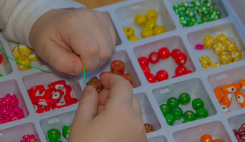 Voorwerp in de neus. EHBO bij kinderen