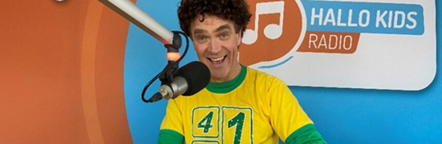 Dirk Scheele start als DJ bij Hallokids Radio