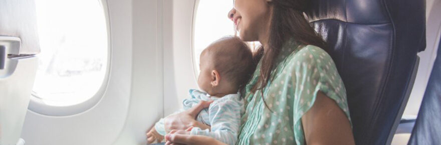 Vliegen met een baby, wat zijn de regels?