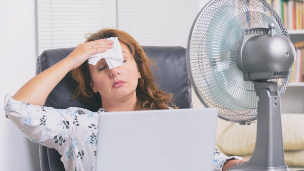 Met deze eenvoudige tips houd je de werkkamer koel