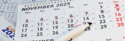 Een jaar vol herinneringen: hoe je samen een fotokalender kunt maken